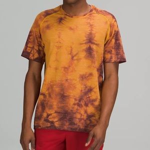 NWT Lululemon Metal Vent Tech Short Sleeve Shirt 2.0. Size Small.